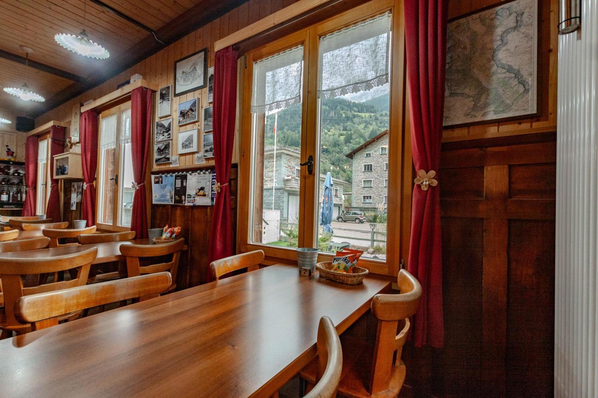 Ristorante Pensione Chalet Stazione Поскьяво Экстерьер фото